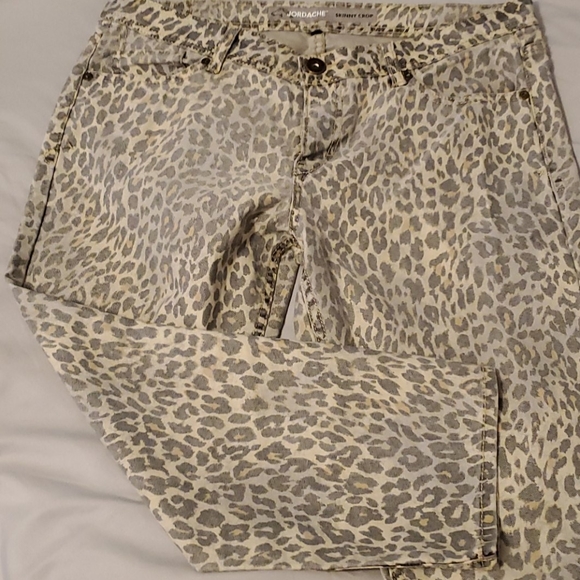 Jordache skinny crop jeans - Picture 2 of 4